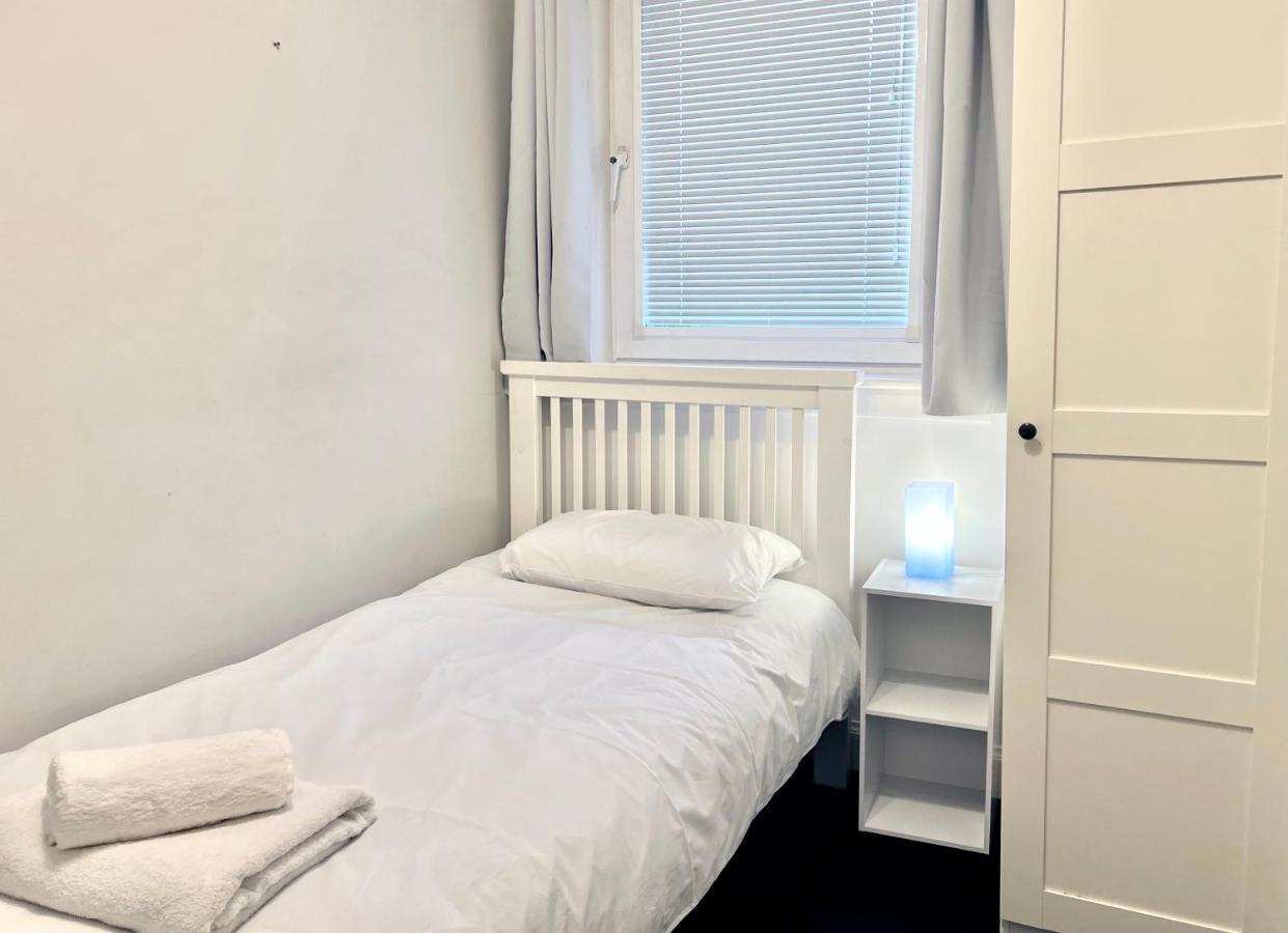 Roost Hill - Free Parking Zone Hotel Edinburgh Phòng bức ảnh
