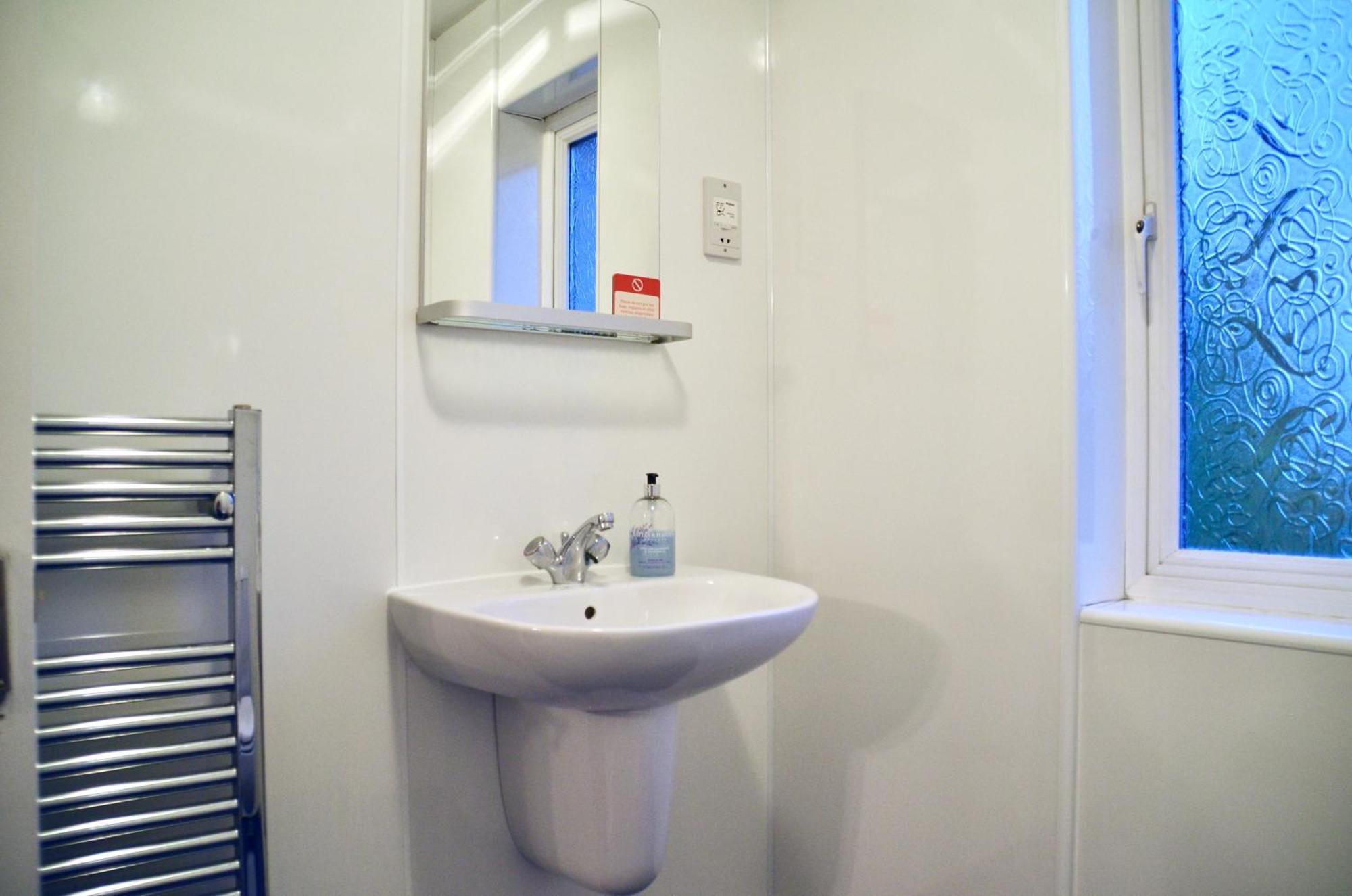 Roost Hill - Free Parking Zone Hotel Edinburgh Phòng bức ảnh